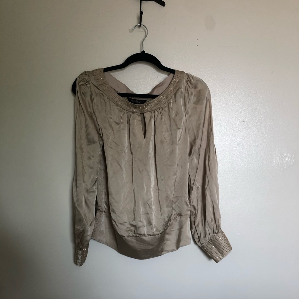 Beautiful champagne colored top!
